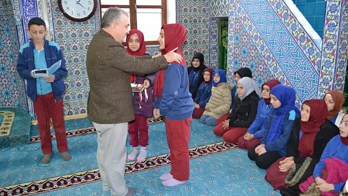 Doğanyurt ilçesinde hadis yarışması düzenlendi