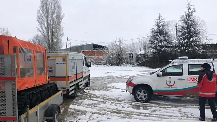 Yaşlı kadının yardımına UMKE ve AFAD yetişti