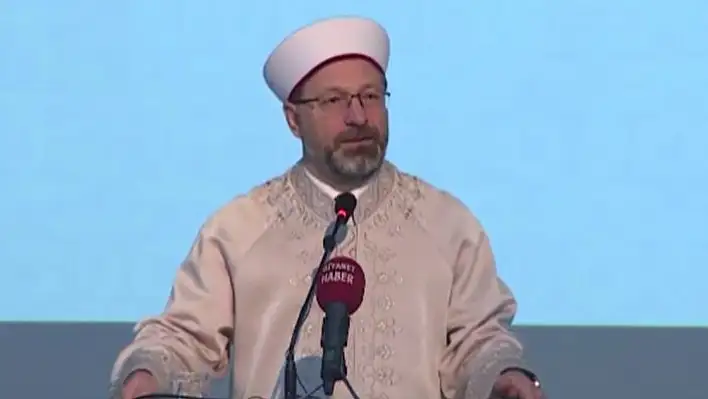 Erbaş &quotSigaranın haram olduğunu milletimize anlatmalıyız"