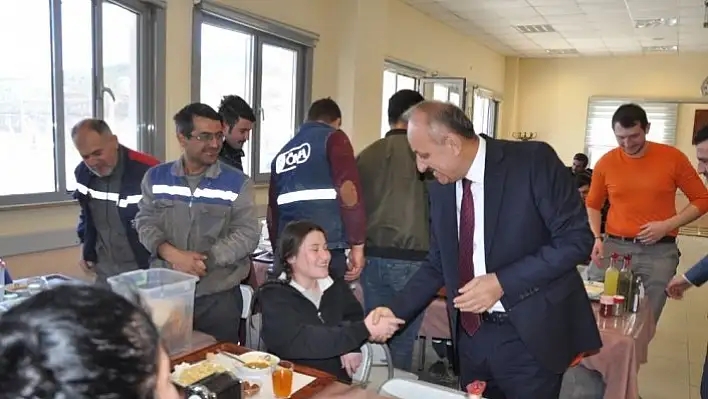 Başkan Babaş SFC Orman Ürünleri Fabrikasını ziyaret etti