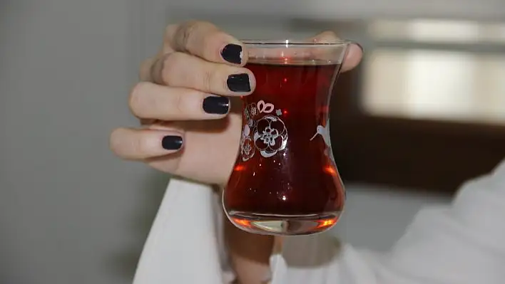 Çayın yanlış tüketimiyle gelen risklere dikkat