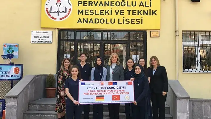 Hemşire yardımcılığı eğitimi gören 6 öğrenci Almanya'ya gidiyor