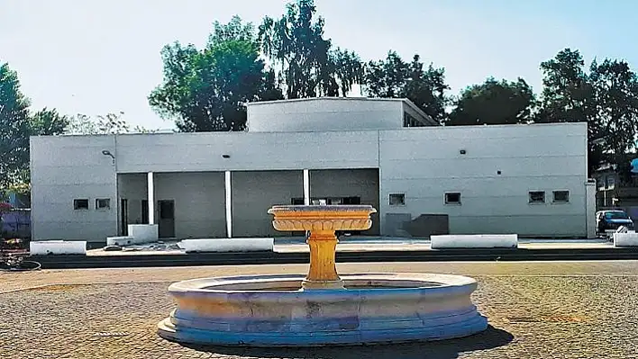 İnşaatı biten Atina Camii aylardır ibadete açılmayı bekliyor