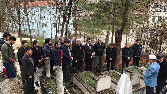 Şemsizâde Ahmed Ziyaeddin Uluoğlu, kabri başında anıldı