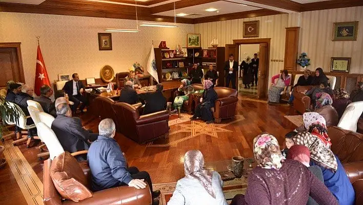 Taşköprü'de bir ilk! Vatandaşlar Başkanlık makamında!