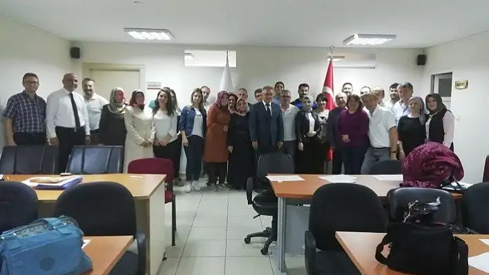 Genç girişimciler iş kurmak için ilk adımı attı