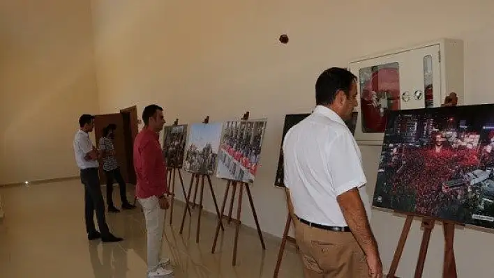 'AA Objektiflerinden Milli İradenin Yükselişi' sergisi açıldı