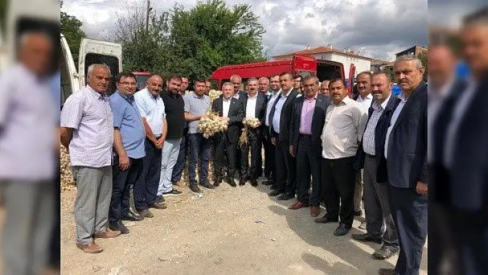 Çelik, Taşköprü'de sarımsak pazarını ziyaret etti