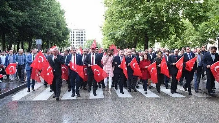 Kastamonulular demokrasi ve milli birlik için yürüdü