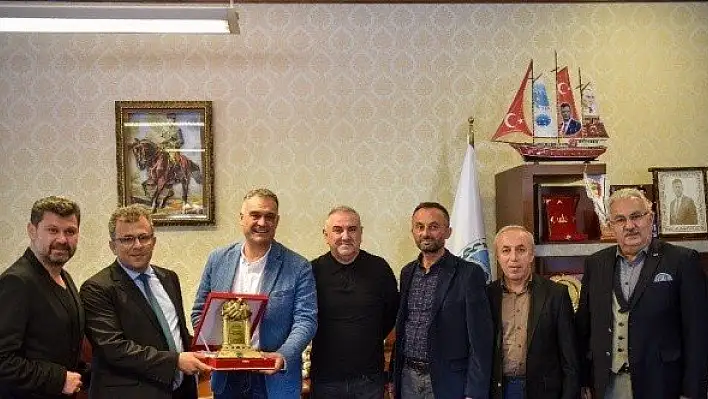 Metro Coğrafi İşaretler Müdürü Uluşan, Başkan Çatal'ı ziyaret etti