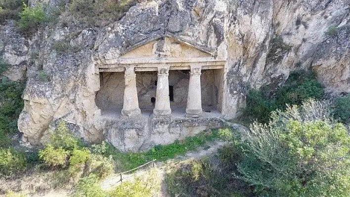 Sinop'un pek bilinmeyen tarihi mekanı: Boyabat Kaya Mezarları