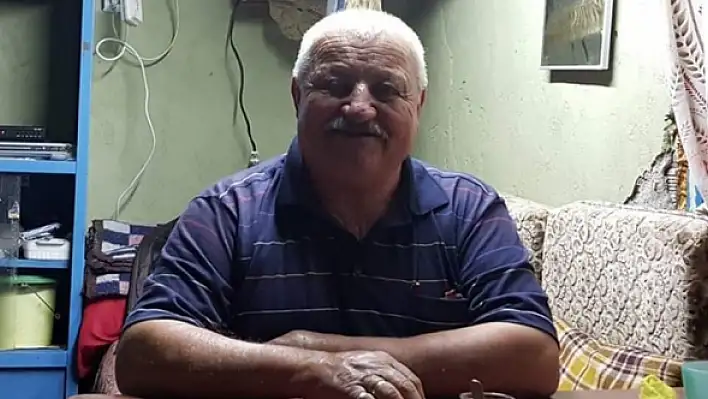 Yaşlı adam devrilen traktörün altında hayatını kaybetti