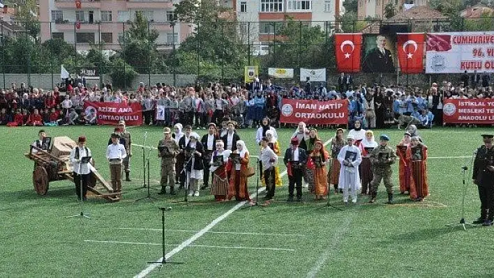 29 Ekim Cumhuriyet Bayramı ilçelerde kutlandı
