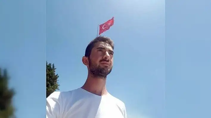 Trafik kazasında ölen sürücünün cenaze namazını babası kıldırdı