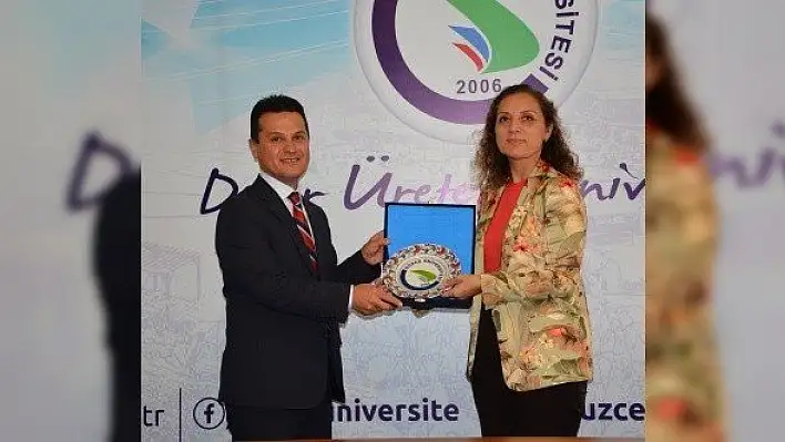 Rektör Ahmet Hamdi Topal, ihtisaslaşma tecrübe paylaşım toplantısına katıldı