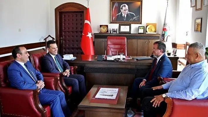 Rektör Topal, Araç Belediyesini ziyaret etti