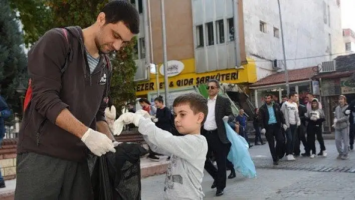 Temiz bir ilçe için el ele verdiler