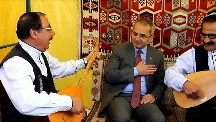 TÜBİTAK Fuarı'na aşıklar ile Kaymakam'ın atışması damga vurdu