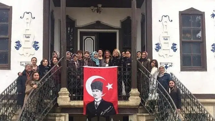 Girişimci kadınlara &quotKendi Hayatının Lideri Ol" semineri verildi