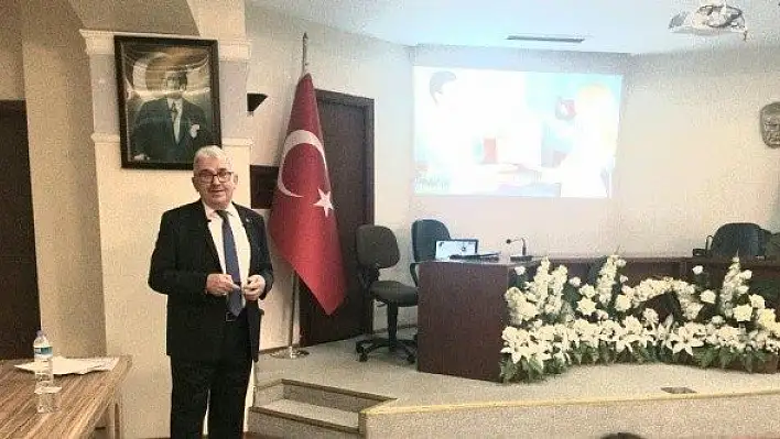 &quotMüşteri Memnuniyeti, İletişim Becerileri ve Satış Becerileri" eğitimi