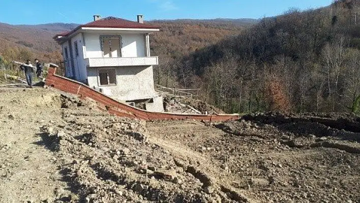 Kastamonu'da heyelanda bir ev hasar gördü