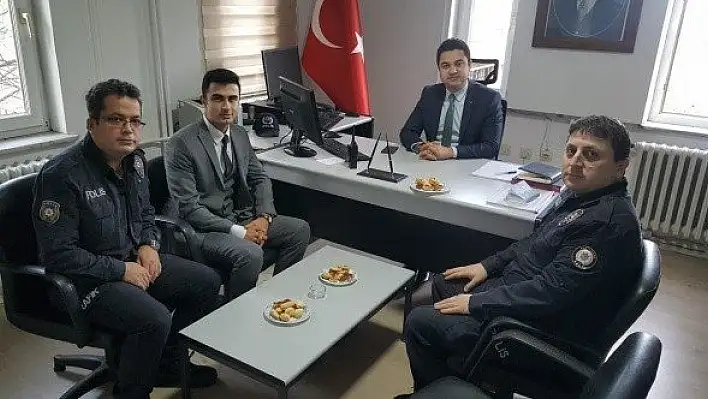 Kaymakam Seyhan'dan Emniyet Amiri Özder'e ziyaret