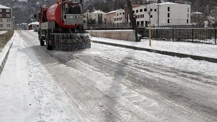 Bozkurt ilçesinde buzlanmaya karşı &quotdeniz suyu" kullanılıyor