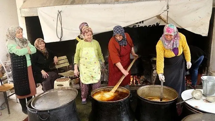 &quotTekke çorbası" geleneği 8 asırdır sürdürülüyor
