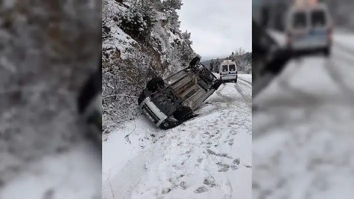Yoldan çıkan hafif ticari araç takla attı: 1 yaralı