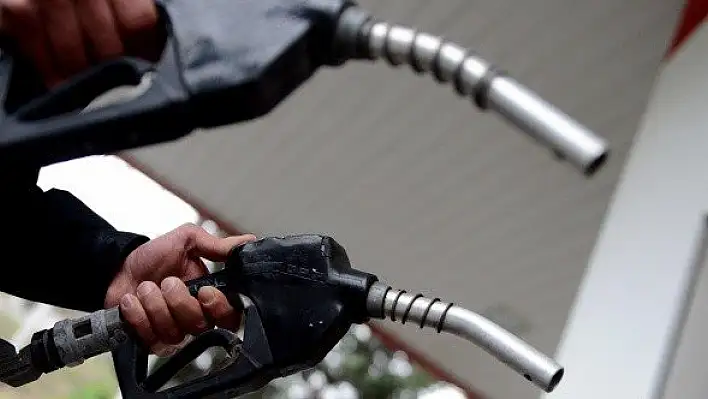Benzine zam yapıldı