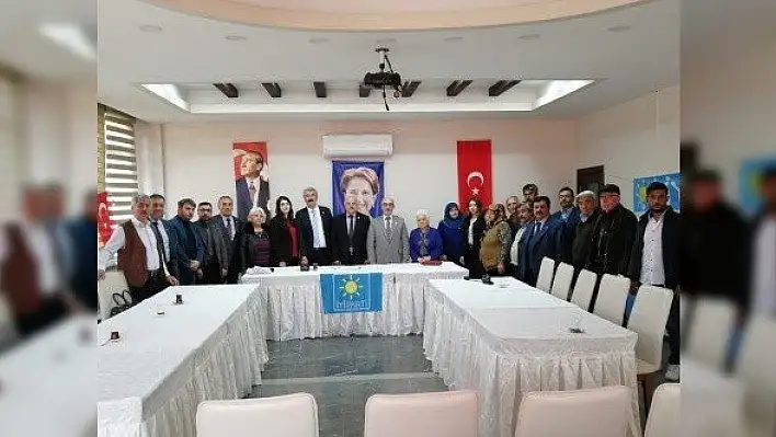 İYİ Parti'de Çelik güven tazeledi