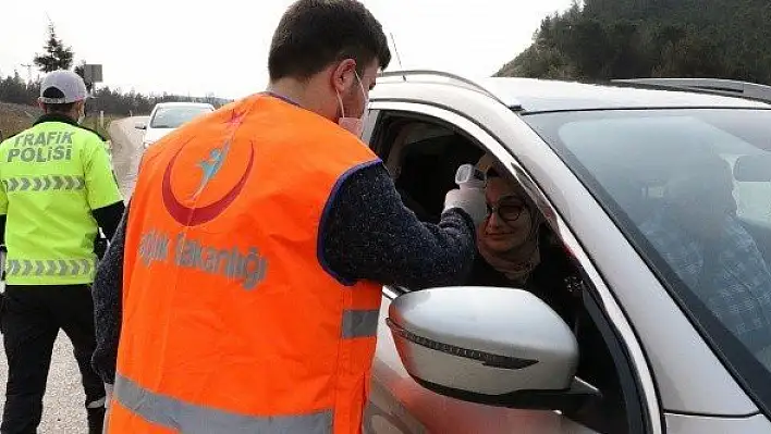 Karabük'te kente giriş çıkışlar ateş ölçer cihazla kontrol altında