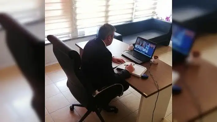 AK Parti İl Başkanları toplantısı telekonferans ile yapıldı