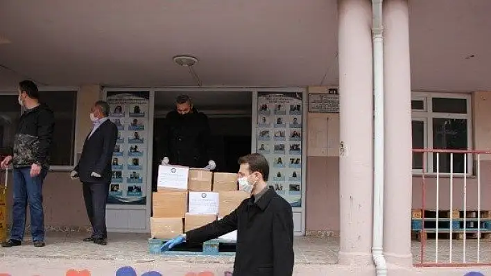 5 bin yardım kolisi ile 320 kilogram kıyma yardımı yapıldı