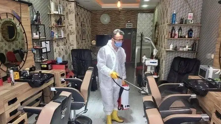 Berber ve kuaförler, dezenfekte ediliyor