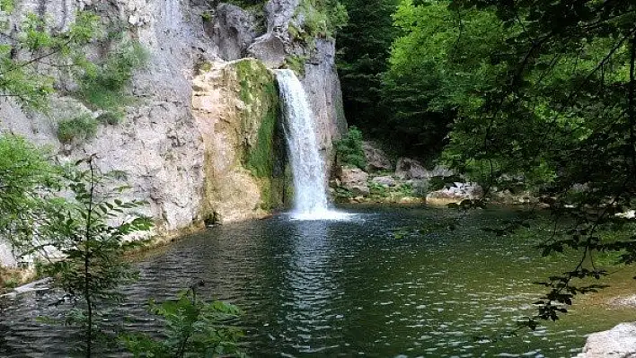 Ilıca Şelalesi, ziyaretçileriyle buluşmayı bekliyor