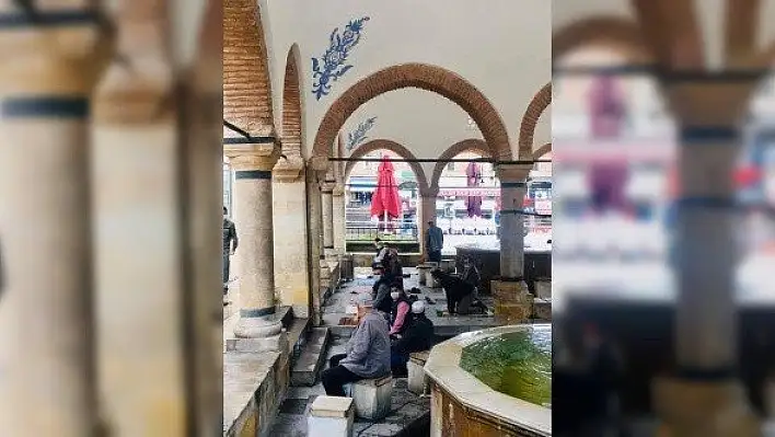 Kastamonu'da 74 gün sonra ilk cuma namazı kılındı