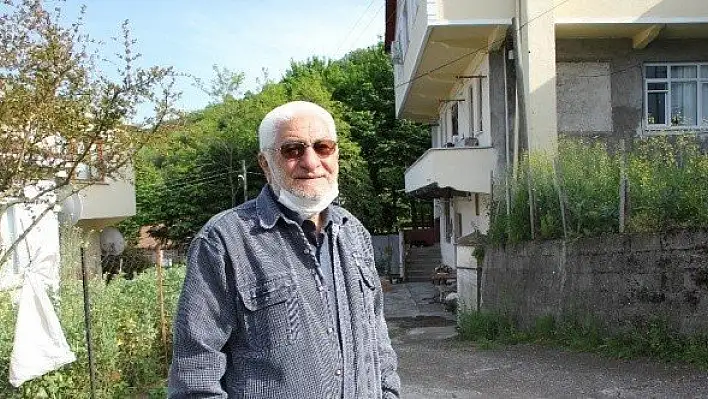 Muhtar, 5 aylık maaşını Milli Dayanışma Kampanyasına bağışladı