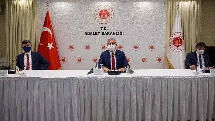 Adalet Bakanı Gül, baro başkanlarıyla bir araya geldi