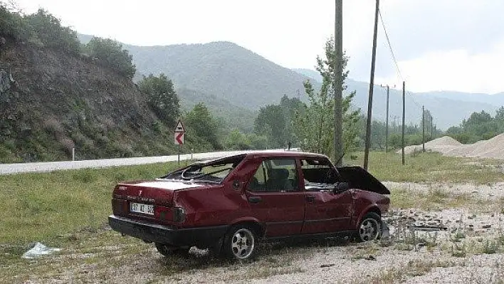 Kastamonu'da otomobil yoldan çıkarak takla attı: 2 yaralı