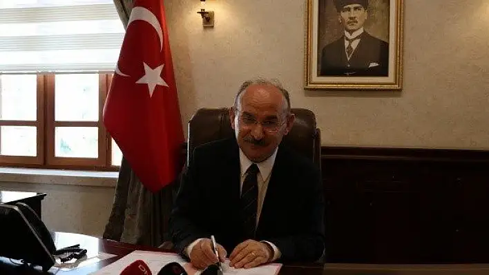 Vali Yaşar Karadeniz Manisa'da görevine başladı