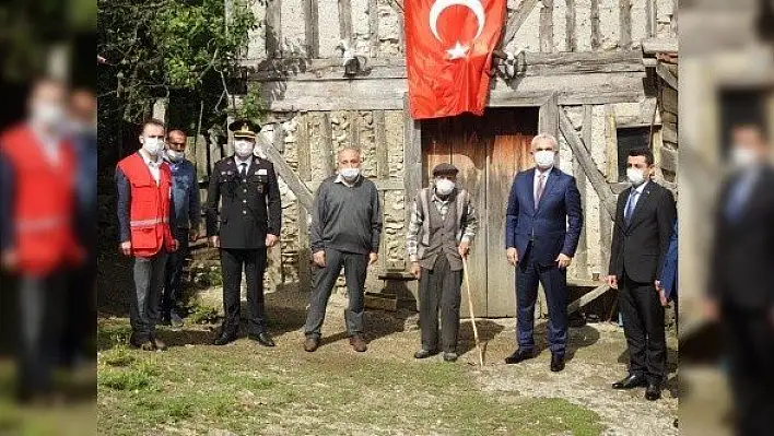 Valinin şehit ailesini ziyaretinde ilginç tesadüf ortaya çıktı