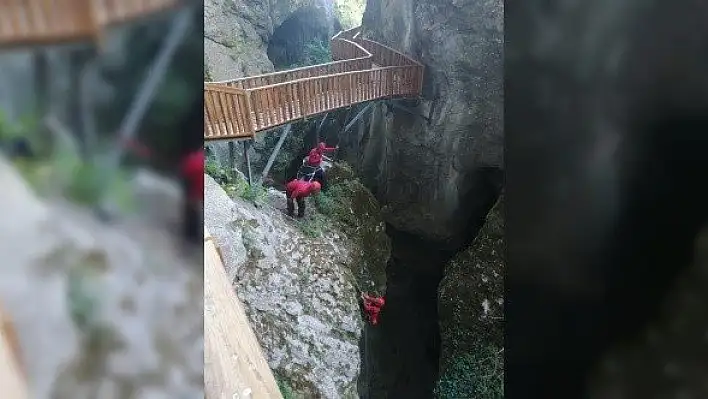 Jandarmadan kanyonda &quotcüzdan kurtarma" operasyonu