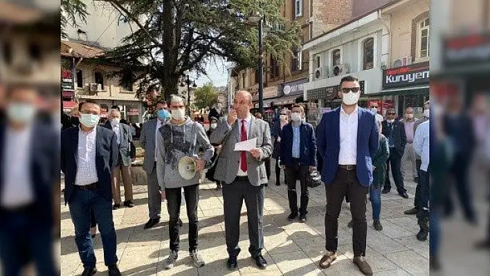 &quotSalgın döneminde en ciddi sıkıntıyı esnaflarımız çekmektedir"
