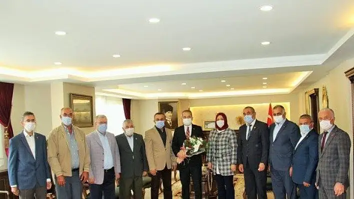 Tosyalı Muhtarlar Kaymakam Pişkin'i ziyaret etti