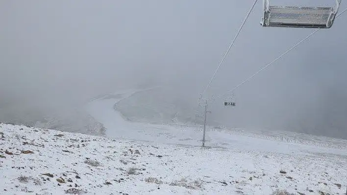 Ilgaz Dağı'na mevsimin ilk karı yağdı