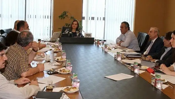 AK Parti, Gezi'yi bilimsel olarak mercek altına aldı