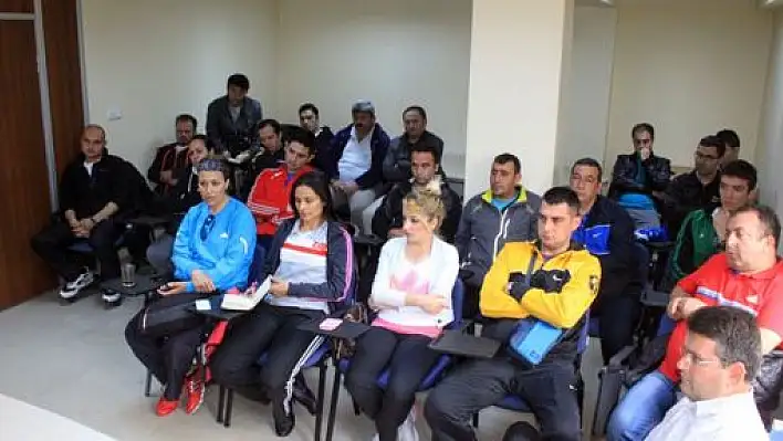 Antrenörler Yaz Spor Okulları İçin Toplandı