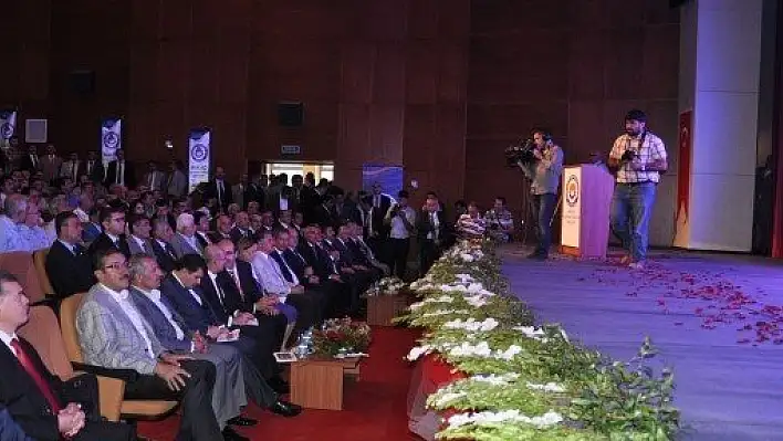 Bakan Şimşek: Yabancı yatırımcıları arayıp Türkiye'yi kötüleyenler var