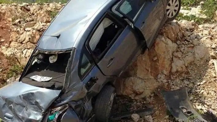 Bayram Dönüşü Kaza Yaptılar: 1 Ölü, 4 Yaralı